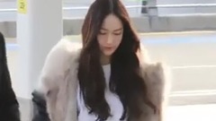 Jessica - 郑秀妍机场饭拍视频一则