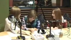 少女时代,太妍(少女时代),Tiffany(少女时代) - 帕尼学泰妍擦桌子视频一则