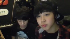 防弹少年团,田柾国(防弹少年团),JIMIN(防弹少年团) - JIMIN & JUNGKOOK BANGTAN LOG 13/02/14 (拥抱中字)