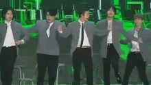 Super Junior - Super Junior - Run Away - 第32届金唱片唱片大赏 18/01/11
