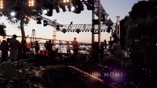 Solo un Momento (En Vivo)