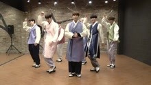 VAV - VAV - SPOTLIGHT 舞蹈练习室(新年韩服版.ver)