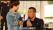 - 来自绵阳的戴哥，因车祸双腿截肢，还未开嗓站着就是一部励志剧！