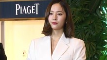 郑秀晶 - krystal郑秀晶招牌酷脸访台 提到姐姐藏不住笑意