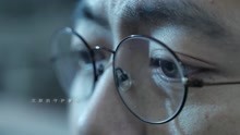  - 大学老师黄柯毓用一首《洋葱》唱出平凡日子里苦情戏