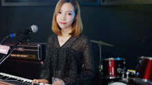  - 女生弹唱李荣浩《戒烟》