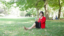  - 美女演唱《红色高跟鞋》