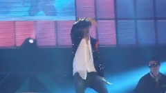 郑允浩,东方神起 - Honey Funny Bunny