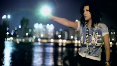 Laura Pausini - Con La Musica Alla Radio