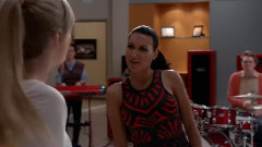 Glee Cast - Hand In My Pocket & I Feel The Earth Move
