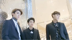 EXO - The Celebrity 穿上时尚与艺术 灿烈Cut