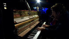 音乐短片 - Chilly Gonzales - Cello Gonzales Piano Session