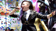 Demi Lovato,Cher Lloyd - Really Don't Care