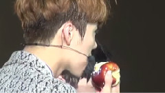 EXO-M,EXO - 鹿晗吃苹果