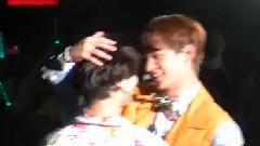 SHINee - 2min Kiss