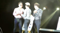 G-Dragon(BigBang),太阳(Bigbang),胜利(Bigbang),BigBang - GD开始玩便利贴游戏