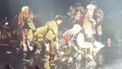 EXO - 鹿晗 & 相声二人组找宝物 & 家族曲串烧