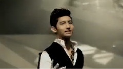 东方神起 - Keep Your Head Down