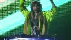 2NE1 - CL DJing