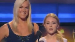 Carrie Underwood - Undo It & Walk This Way