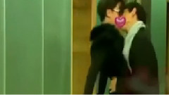 BigBang - T.O.P Kisses Everyone