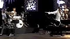 Mika - Goes Crazy On Stage