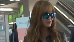 Yuri(少女时代),少女时代 - TVDaily 金浦机场赴济州岛 Yuri Cut