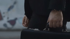 欧美群星,音乐短片 - The Caged Bird Sings