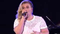 Kelly Clarkson - iHeartRadio Pool Party 2015