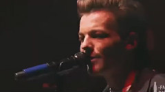 One Direction - Clouds