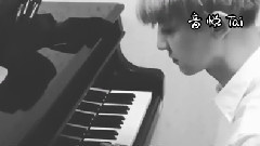 EXO - 伯贤ins更新灿烈钢琴