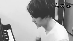 EXO - 灿烈ins更新伯贤钢琴