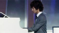 SHINee - River Flows In You