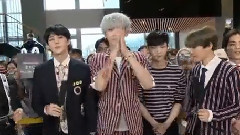 EXO - 更新 EXO-MINI FAN MEETING 花絮一则