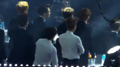 EXO - 台下看Shirt反应