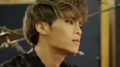 金钟铉(SHINee) - The Celebrity 画报拍摄现场