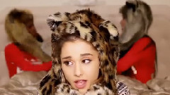 Ariana Grande - Santa Tell Me