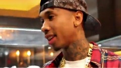 Tyga - Tyga Receives His New Versace Chain