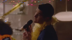 Glee Cast - Somebody To Love