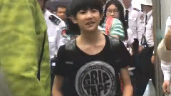 TFBOYS - 广州白云机场接机