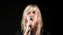 Zola Jesus - Run Me Out