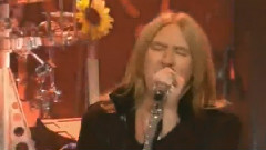 Def Leppard - Pour Some Sugar On Me