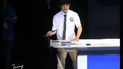 TFBOYS - 易烊千玺步步高见面会书法展示