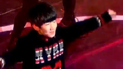 TFBOYS,王源 - 尖叫之夜 主-王源 饭拍版 14/12/06