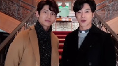 东方神起 - 東方神起がホログラムシアターに登場
