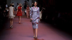 音乐短片 - Dolce & Gabbana 2015秋冬 高唱妈妈万岁!儿童孕妇齐走伸展台