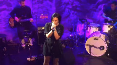 Demi Lovato - Skyscrape