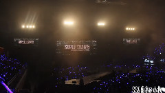 Super Junior - 开唱前大合唱的宝蓝海