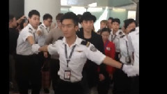 太阳(Bigbang),T.O.P(Bigbang),胜利(Bigbang),大声(BigBang),BigBang - 香港机场出发 前往首尔仁川机场