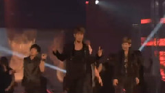 东方神起 - Keep Your Head Down